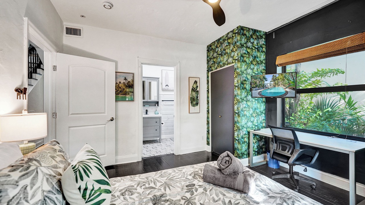 Photo of Bedroom in South Lake