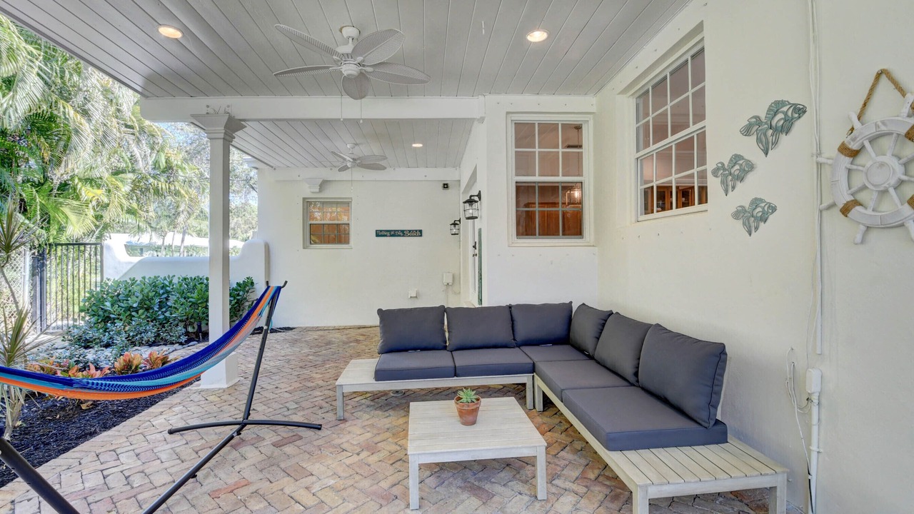 Photo of Patio Balcony in Lake Ida Shores