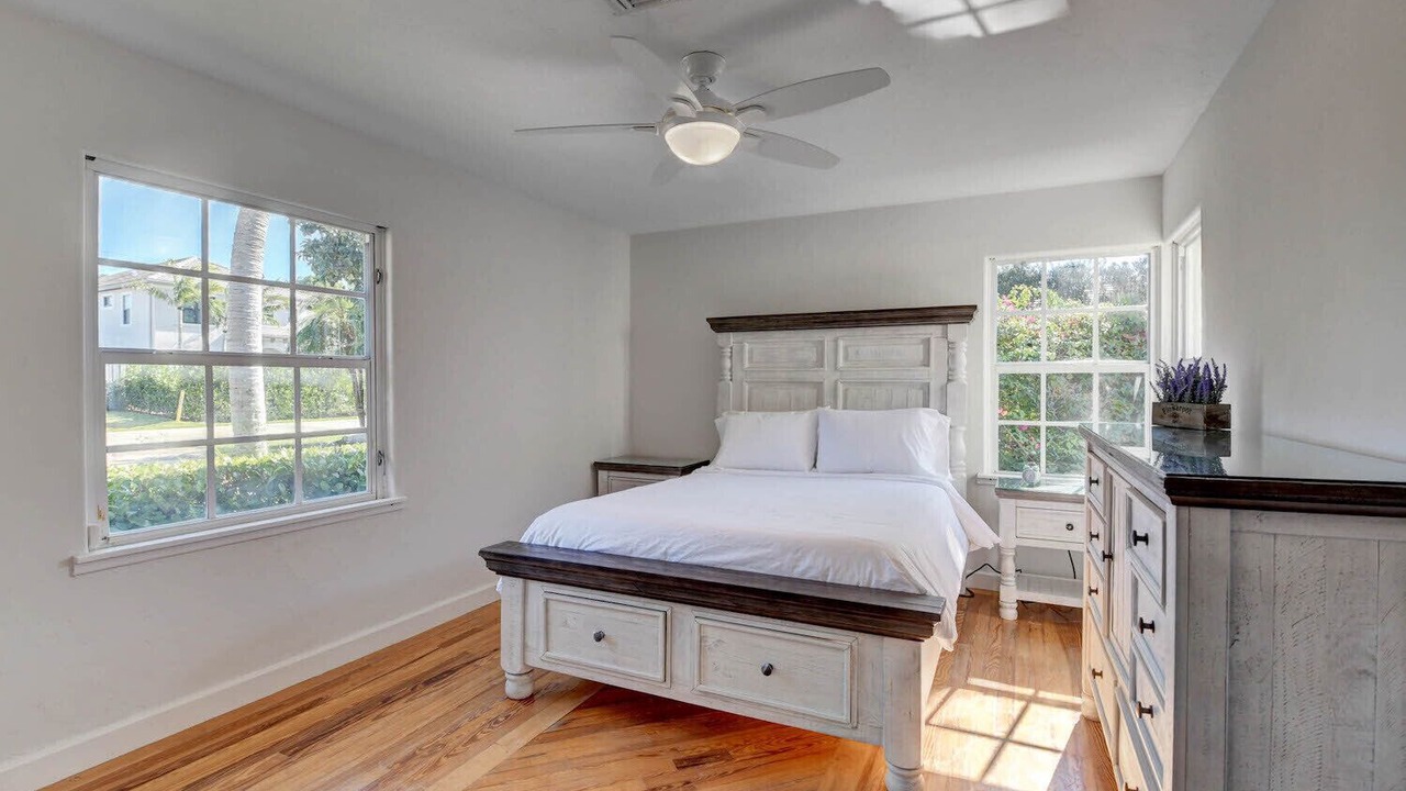 Photo of Bedroom in Lake Ida Shores