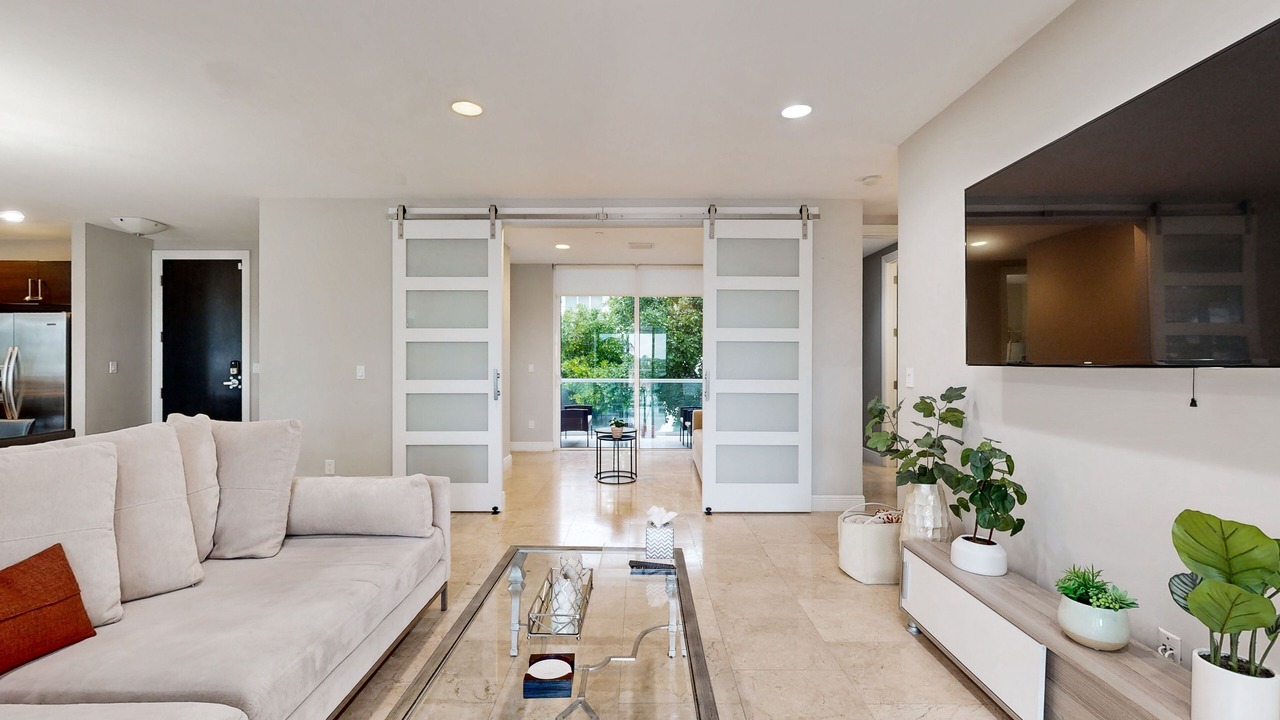 Photo of Livingroom in Deerfield Beach
