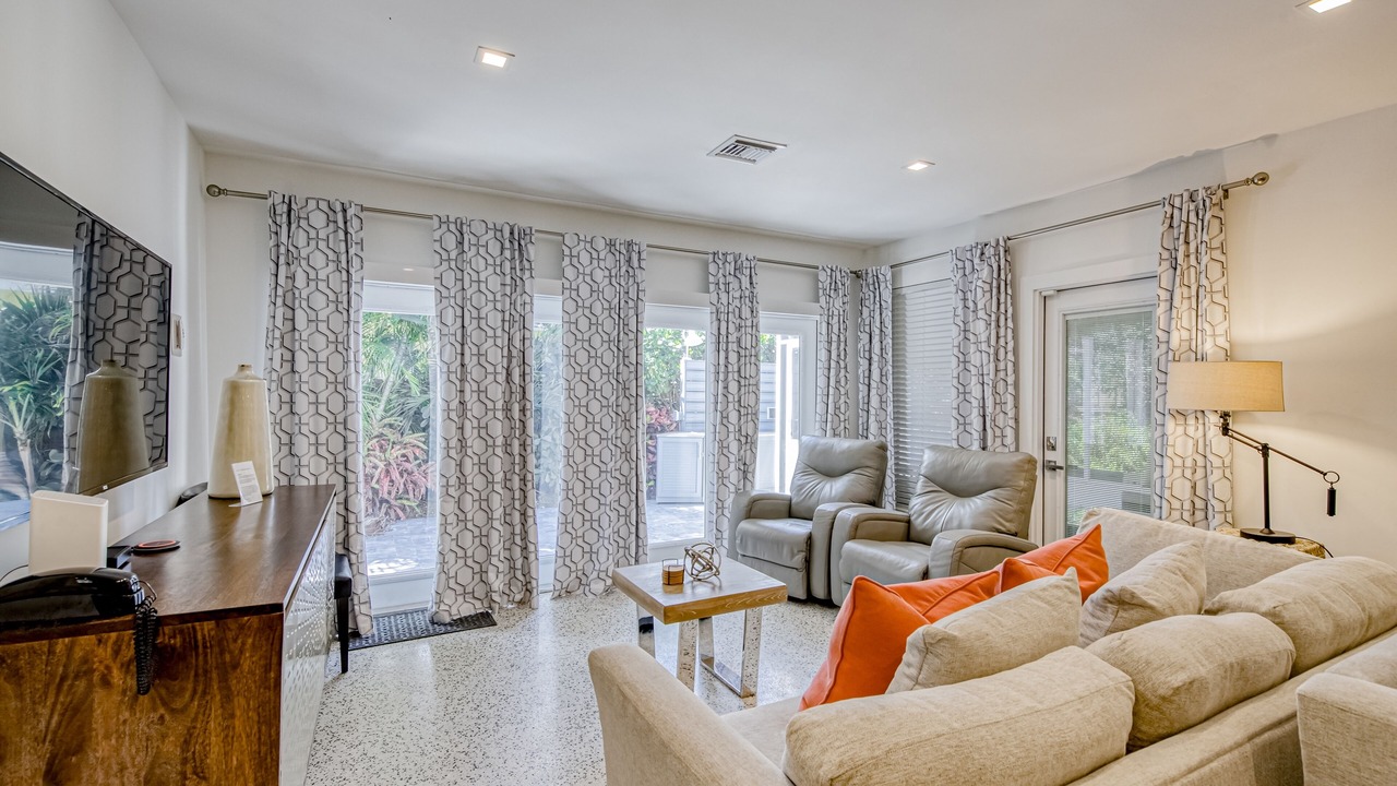 Photo of Livingroom in Wilton Manors