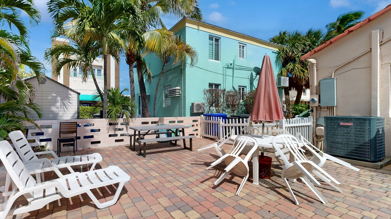 Photo of Outdoor in Hollywood