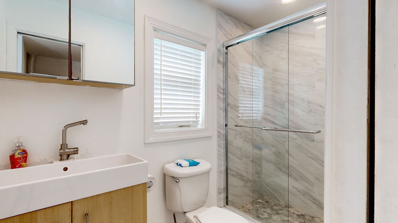 Photo of Bathroom in Hollywood