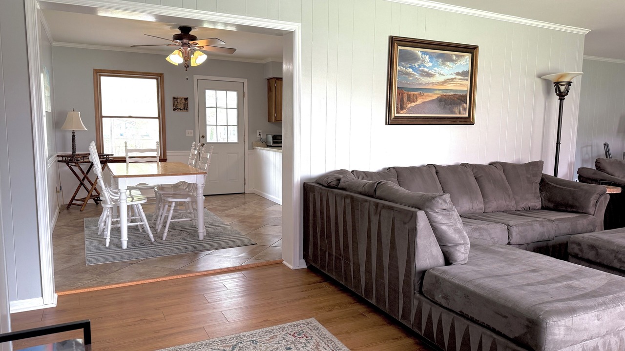 Photo of Livingroom in Red Mill Pond