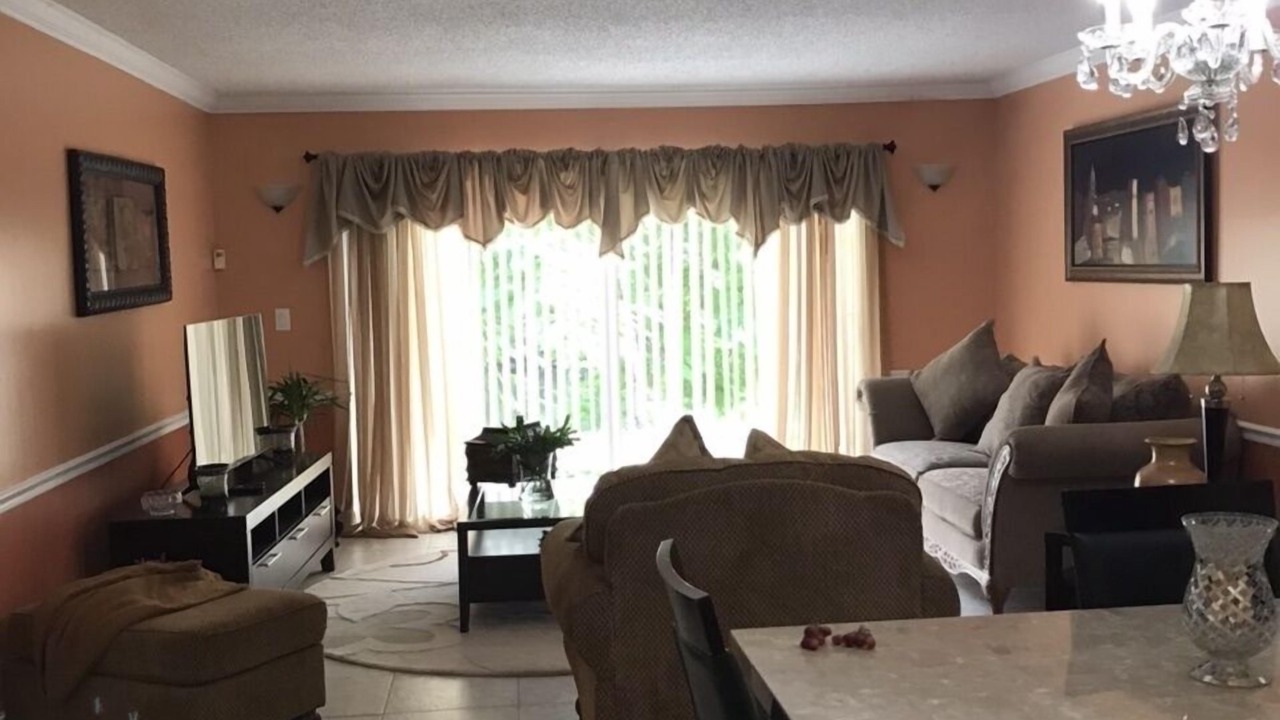 Photo of Bedroom in Lauderhill
