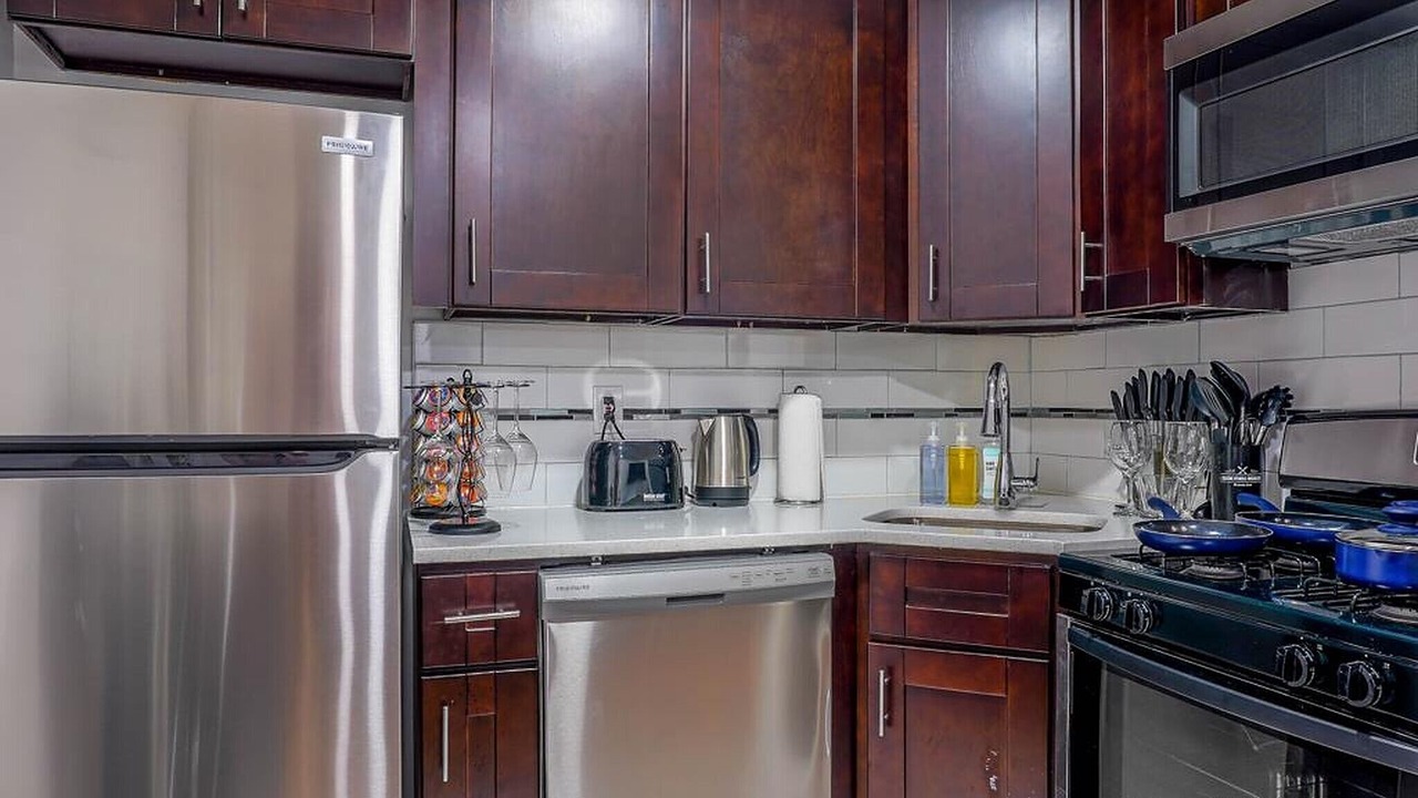 Photo of Kitchen in Teterboro