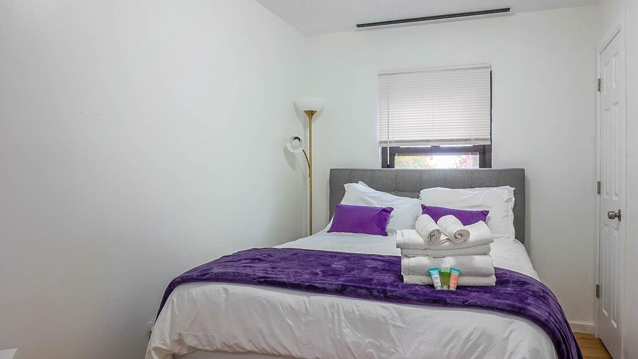Photo of Bedroom in Teterboro