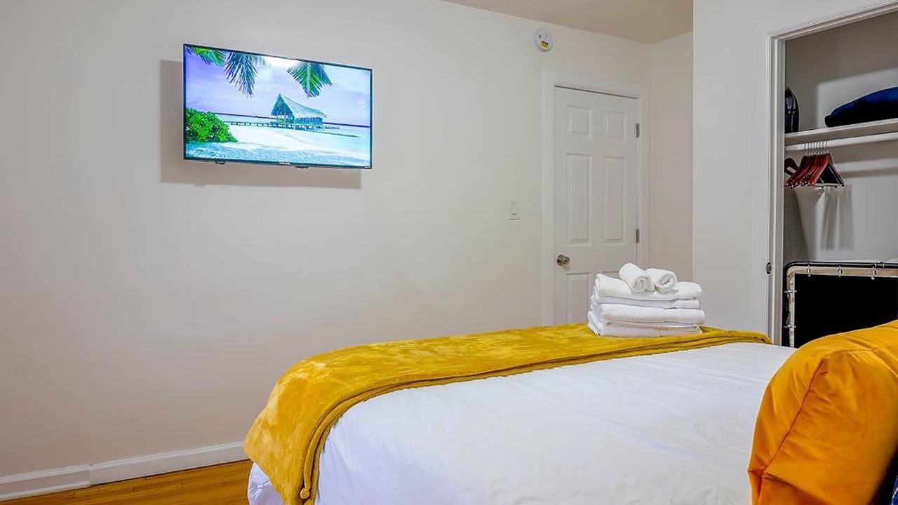 Photo of Bedroom in Teterboro