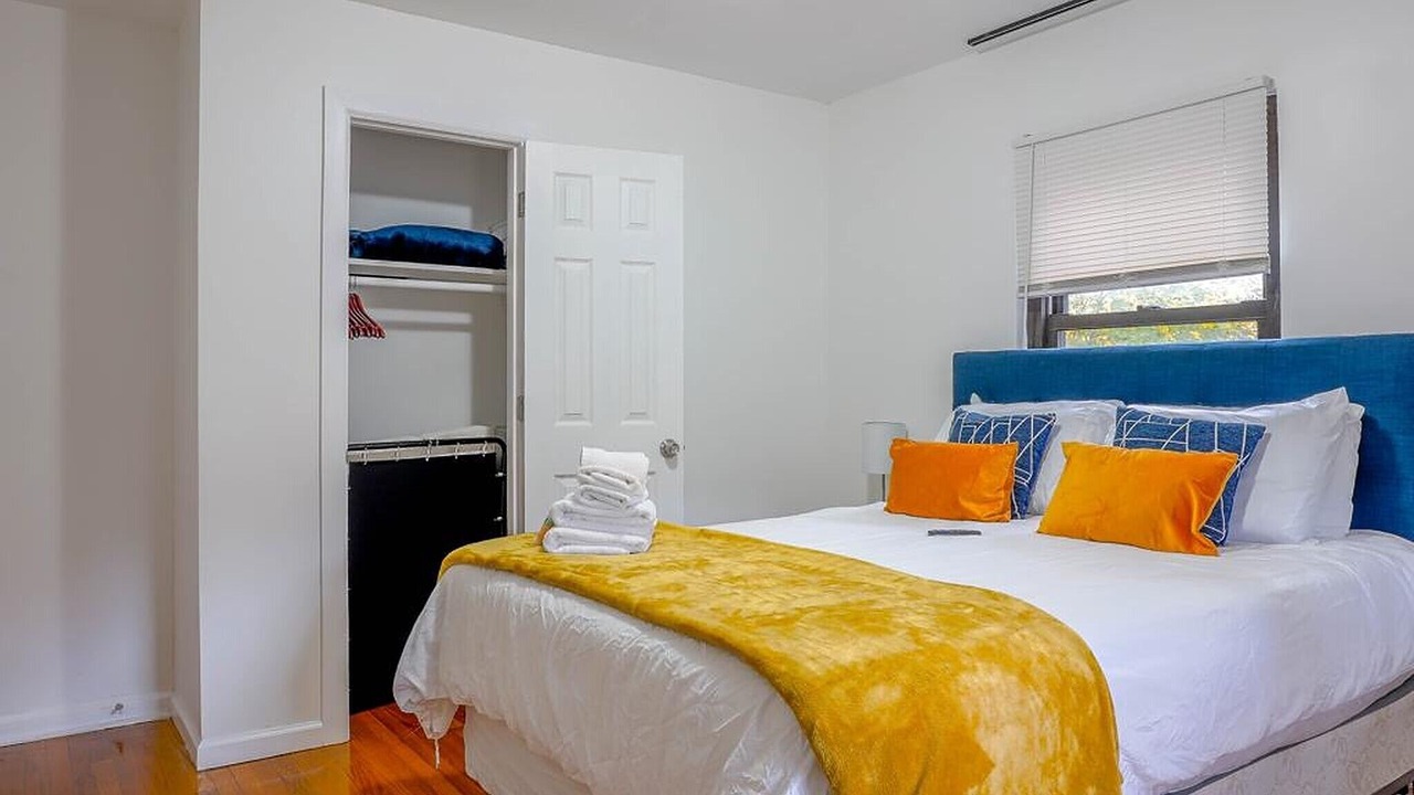 Photo of Bedroom in Teterboro