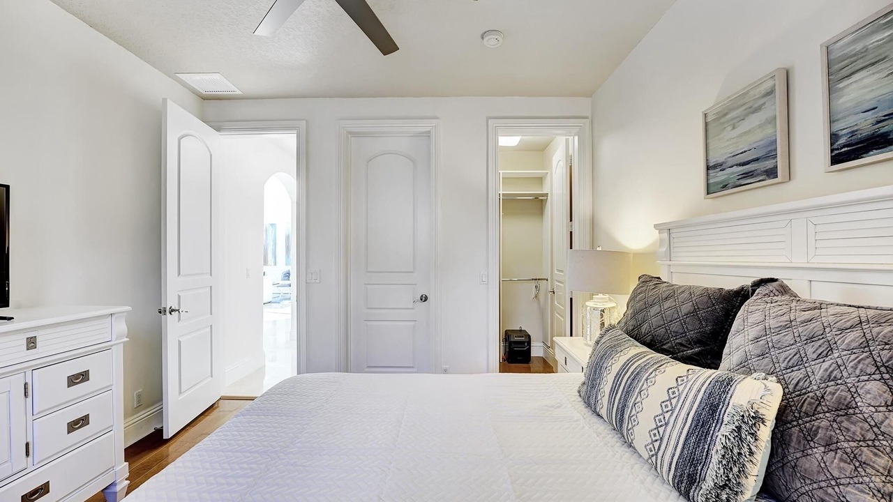 Photo of Bedroom in Ocean Ridge