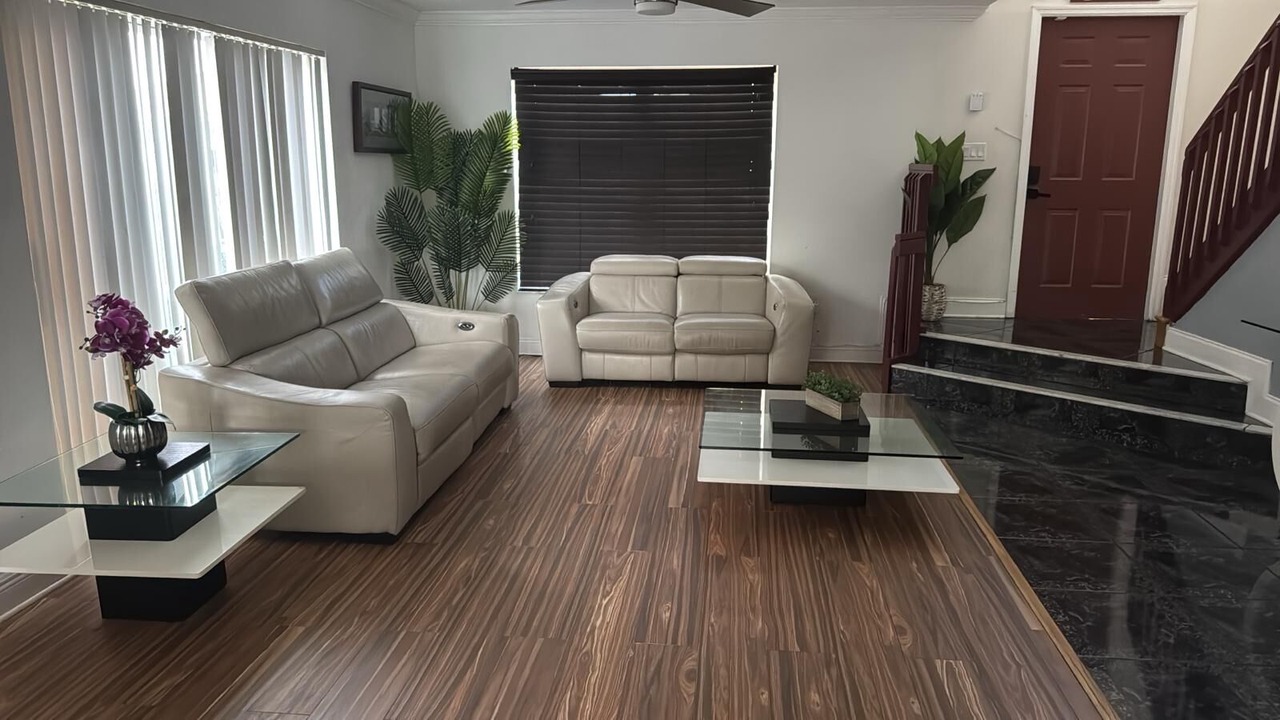 Photo of Livingroom in Pembroke Pines