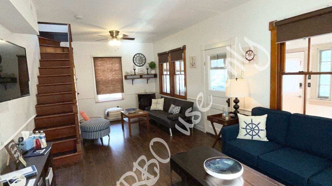 Photo of Livingroom in Cobb Island