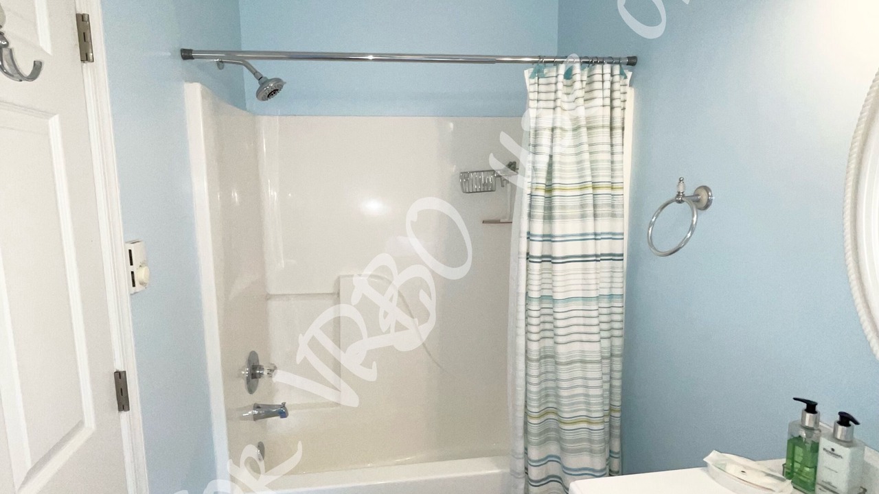 Photo of Bathroom in Cobb Island