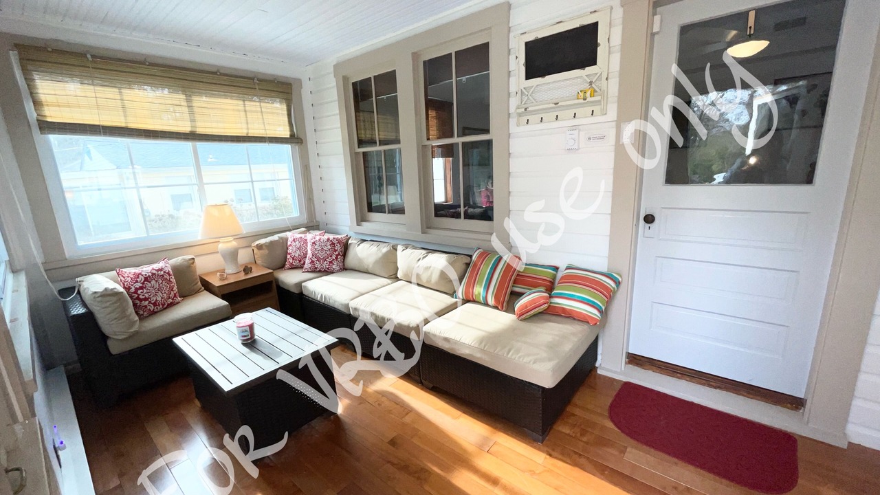 Photo of Livingroom in Cobb Island