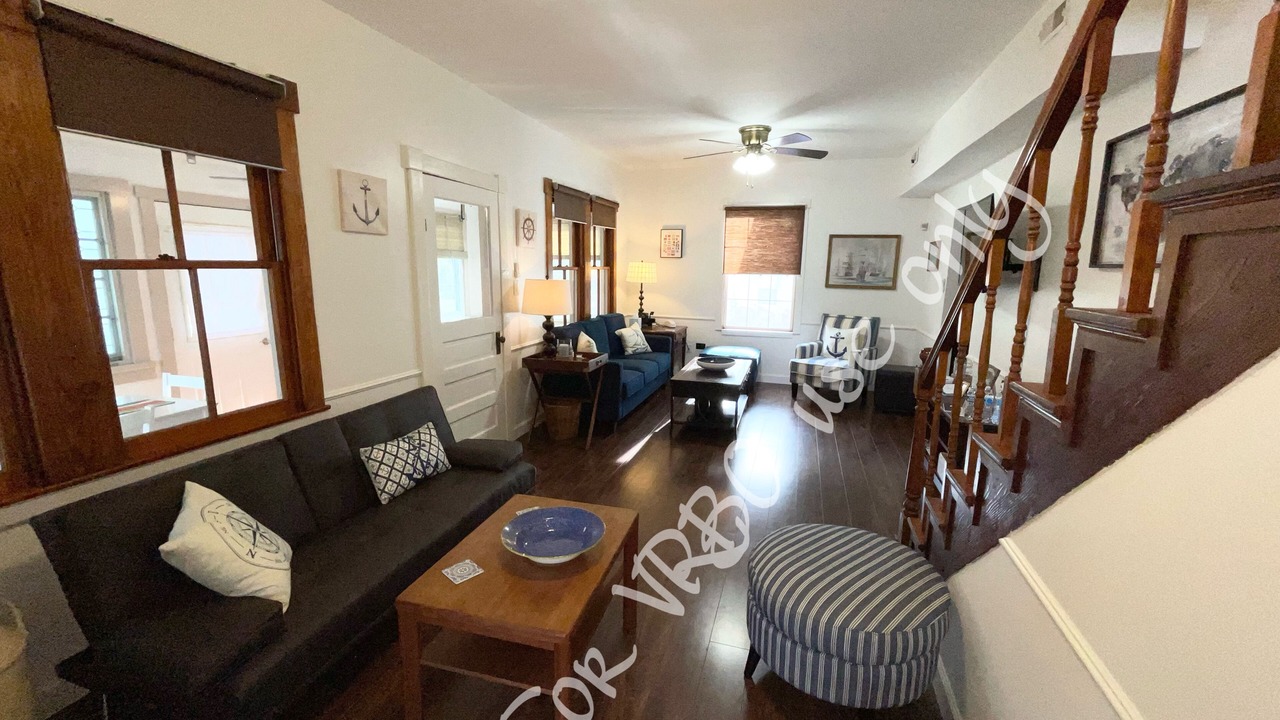 Photo of Livingroom in Cobb Island