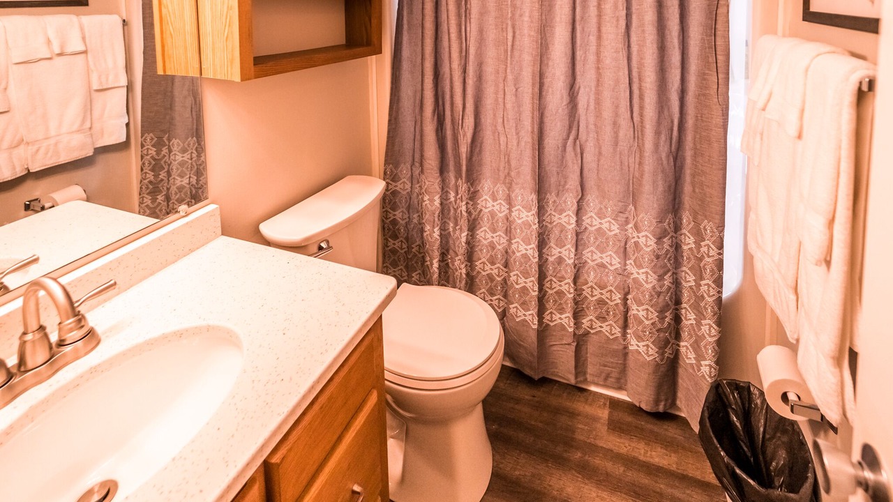 Photo of Bathroom in Edray
