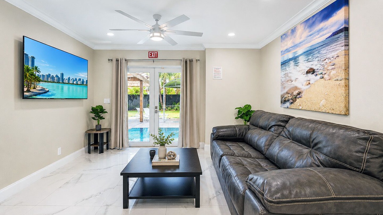 Photo of Livingroom in South Lake