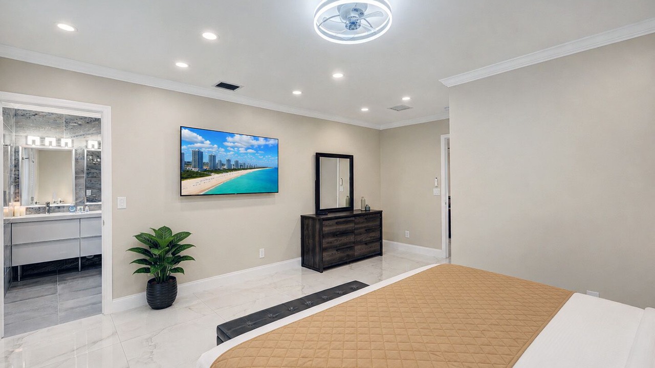 Photo of Bedroom in South Lake