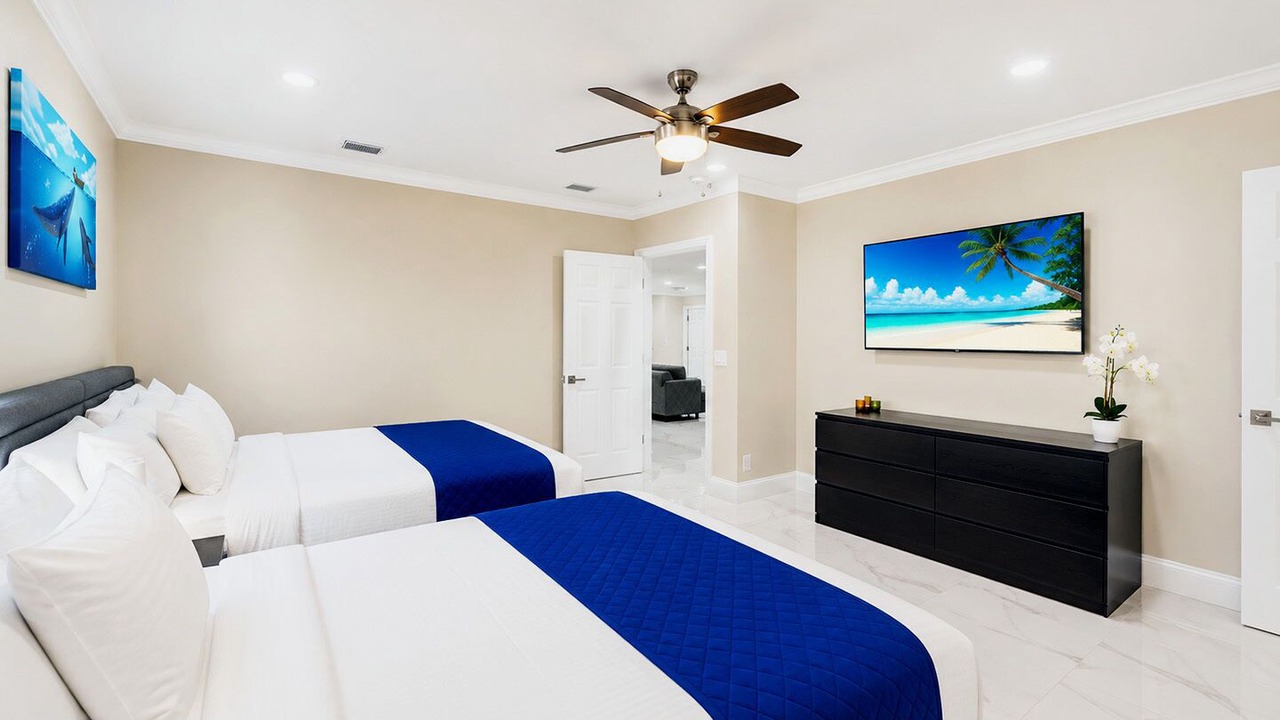 Photo of Bedroom in South Lake