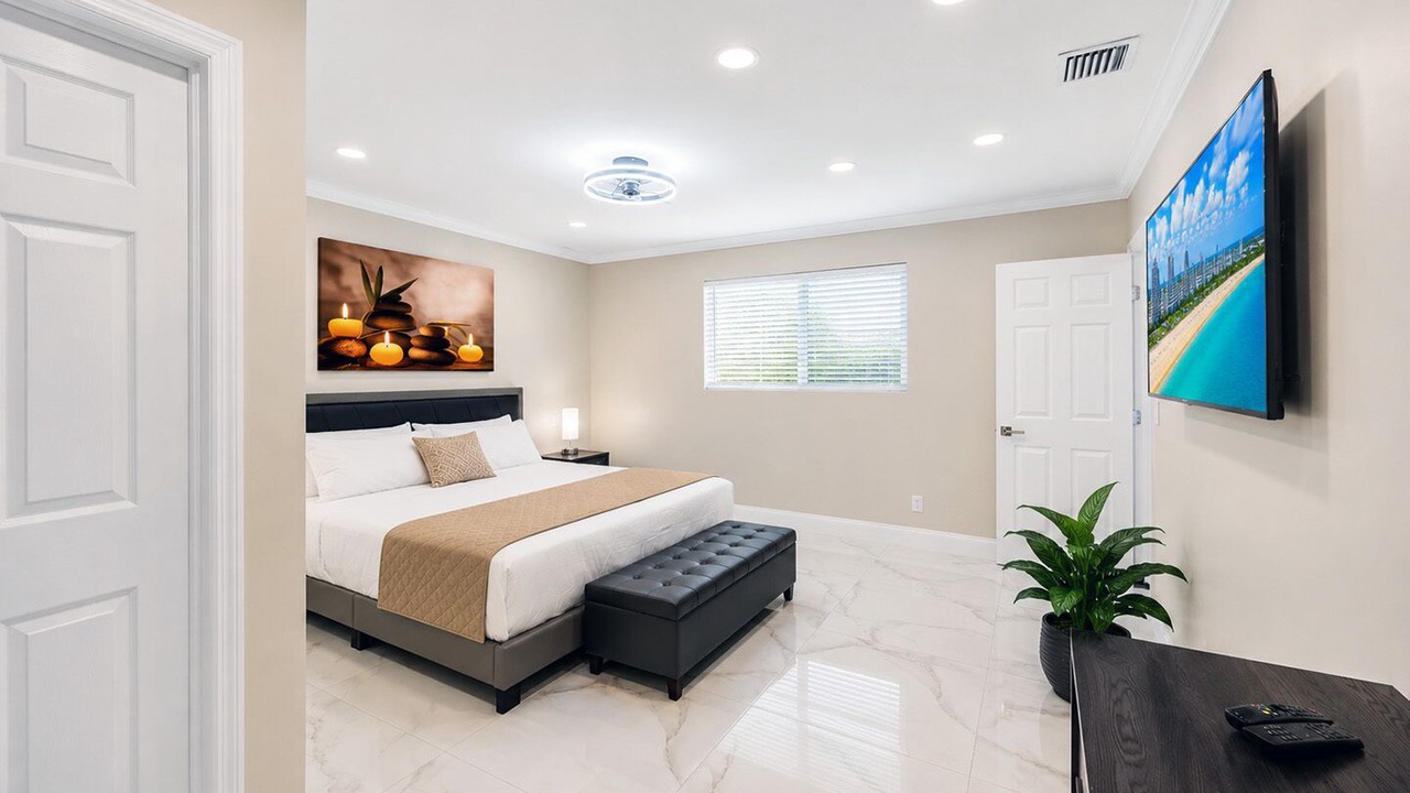 Photo of Bedroom in South Lake
