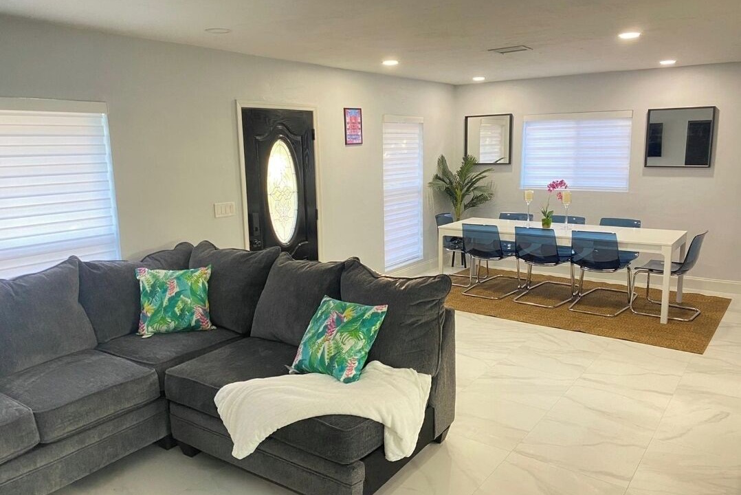 Photo of Livingroom in Miami Gardens