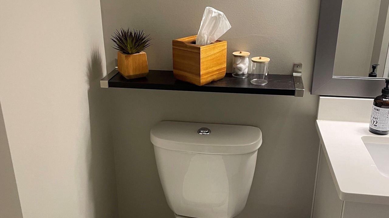 Photo of Bathroom in East Avenue