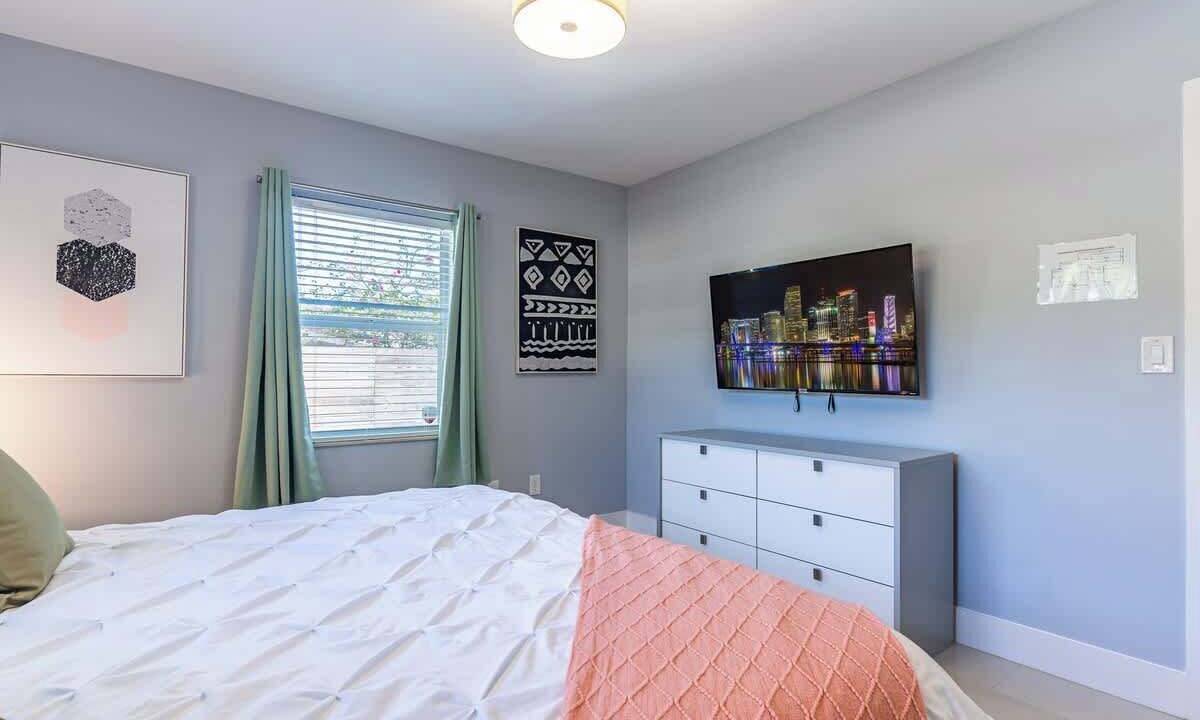 Photo of Bedroom in Coral Ridge
