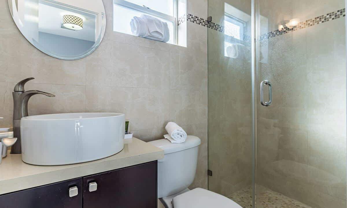 Photo of Bathroom in Coral Ridge