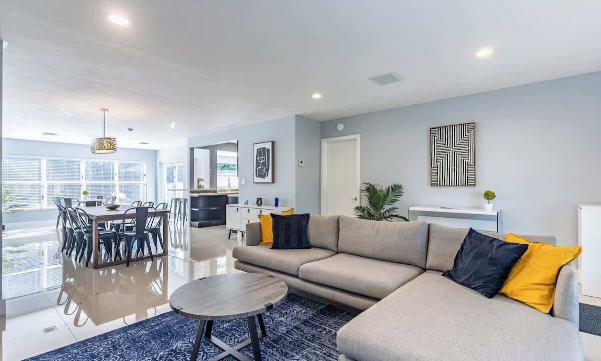Photo of Livingroom in Coral Ridge