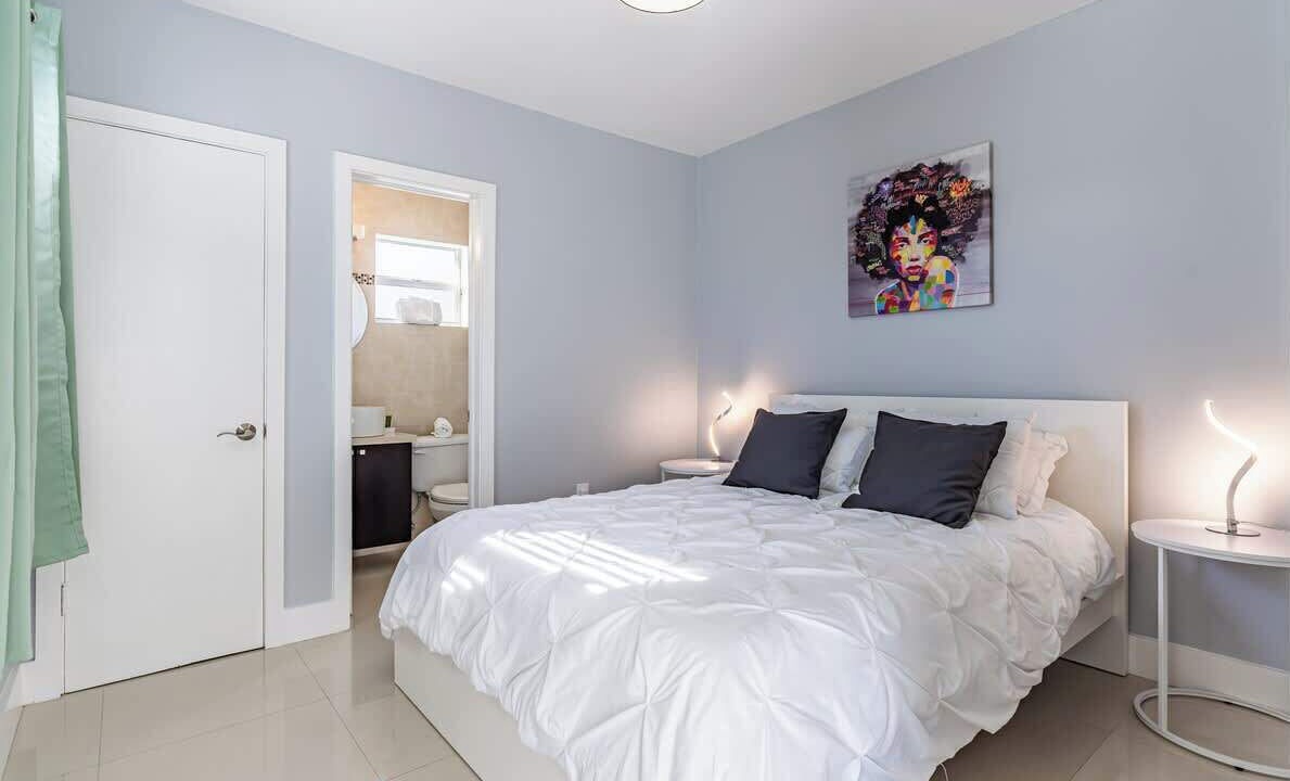Photo of Bedroom in Coral Ridge
