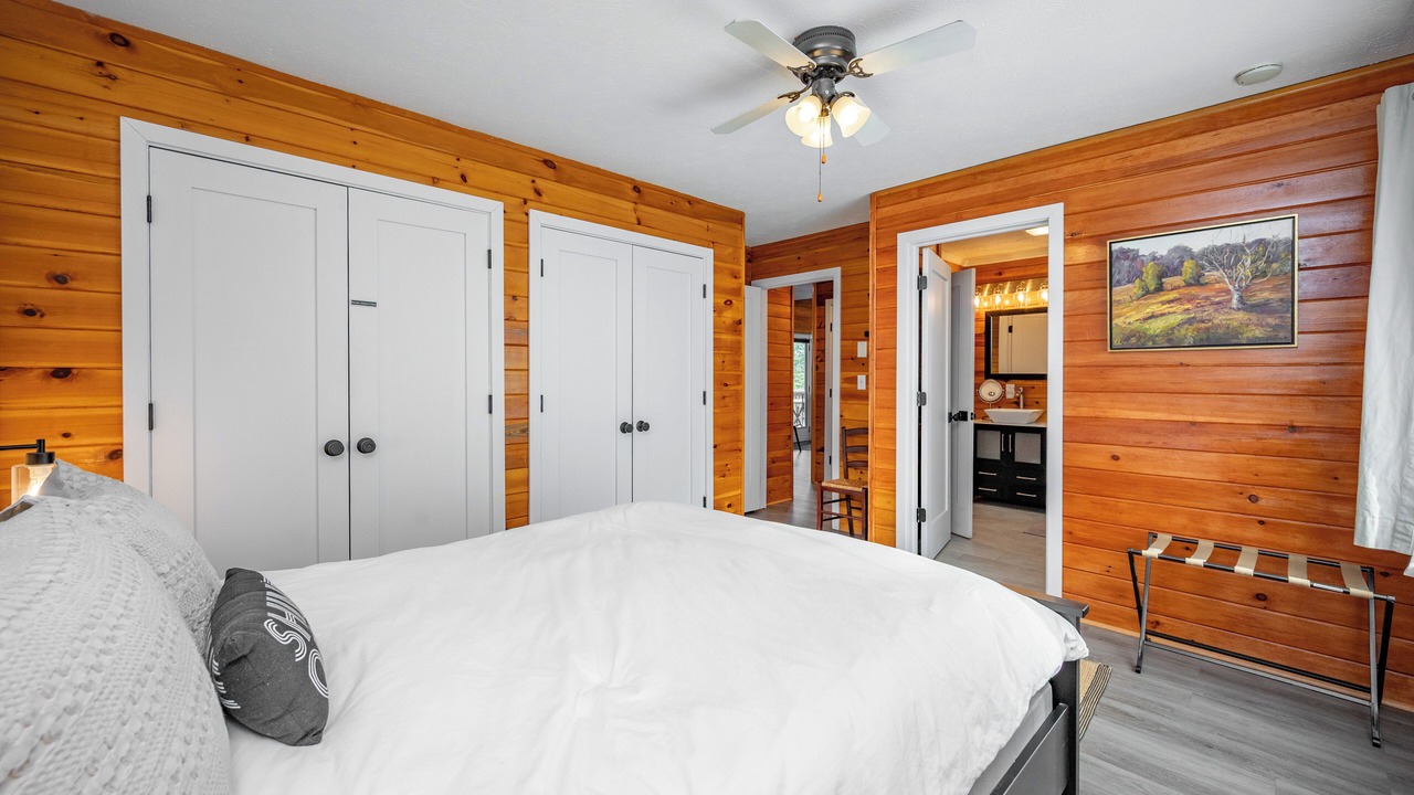 Photo of Bedroom in McHenry