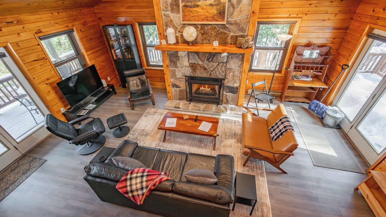 Photo of Livingroom in McHenry