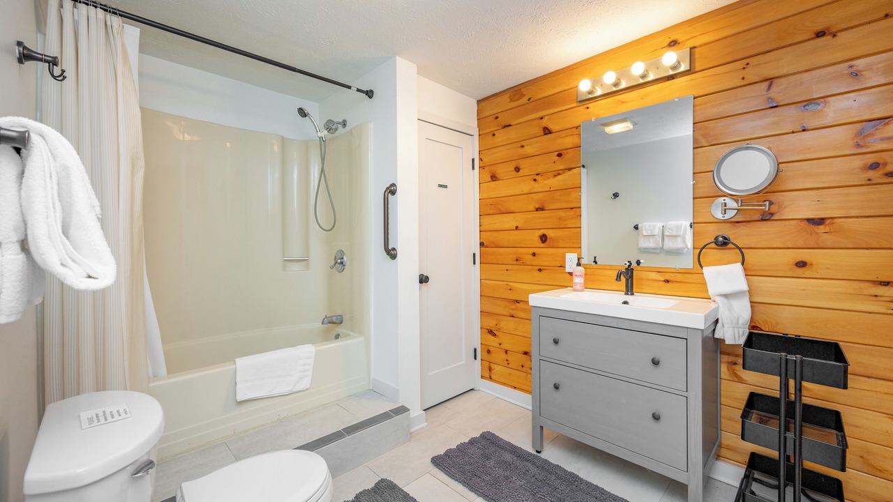 Photo of Bathroom in McHenry