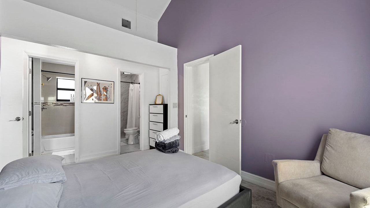 Photo of Bedroom in Allapattah
