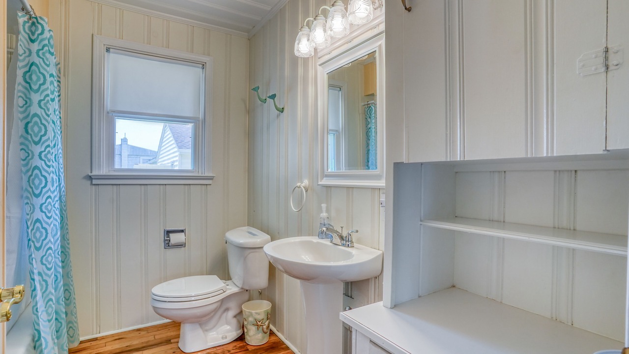 Photo of Bathroom in Broadkill Beach