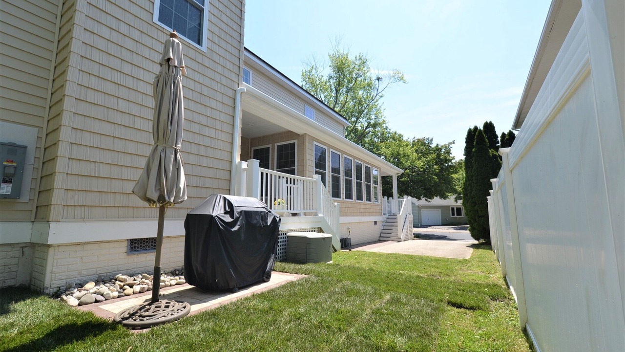 Photo of Outdoor in Country Club Estates