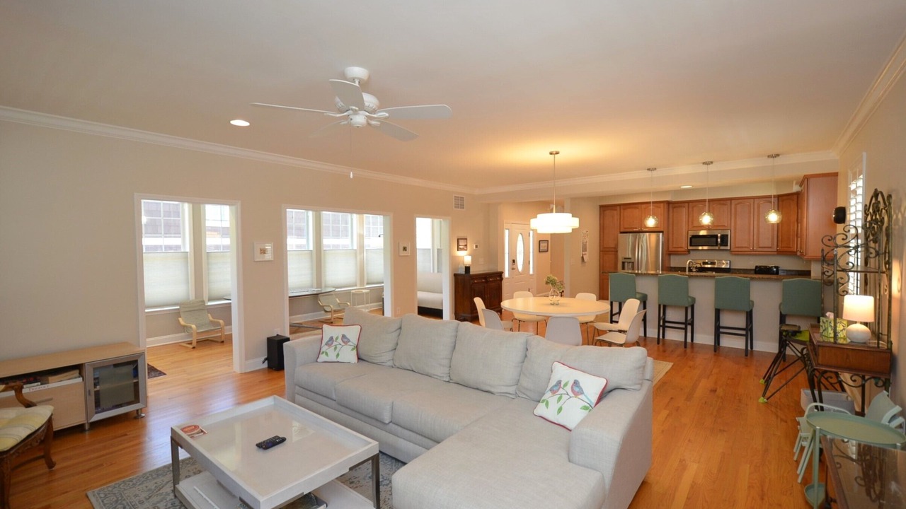 Photo of Livingroom in Country Club Estates