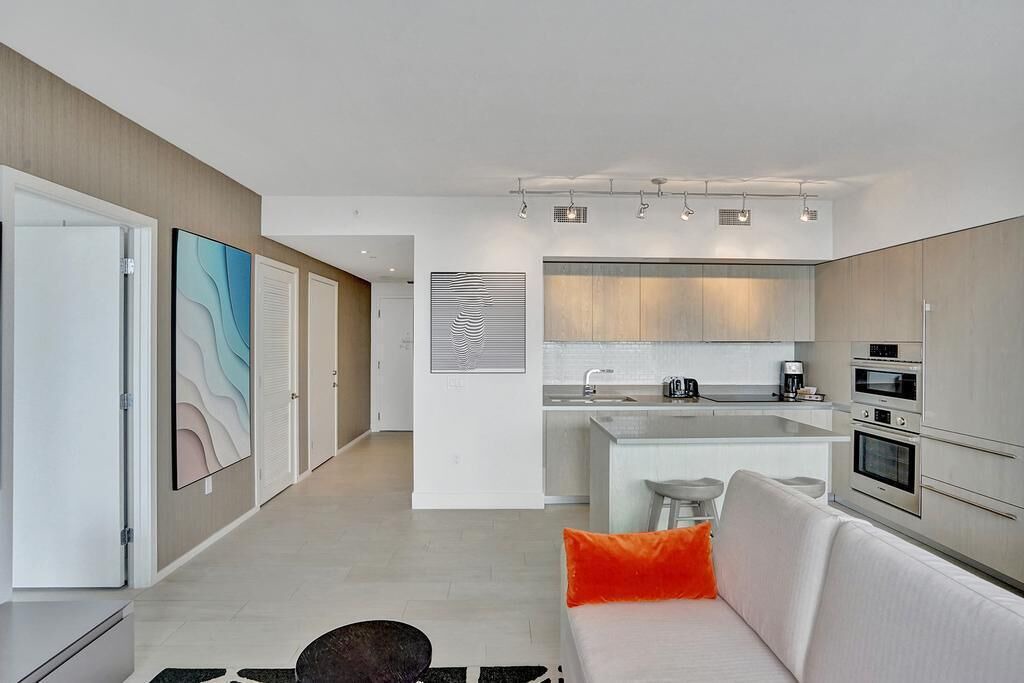 Photo of Kitchen in Hollywood South Central Beach