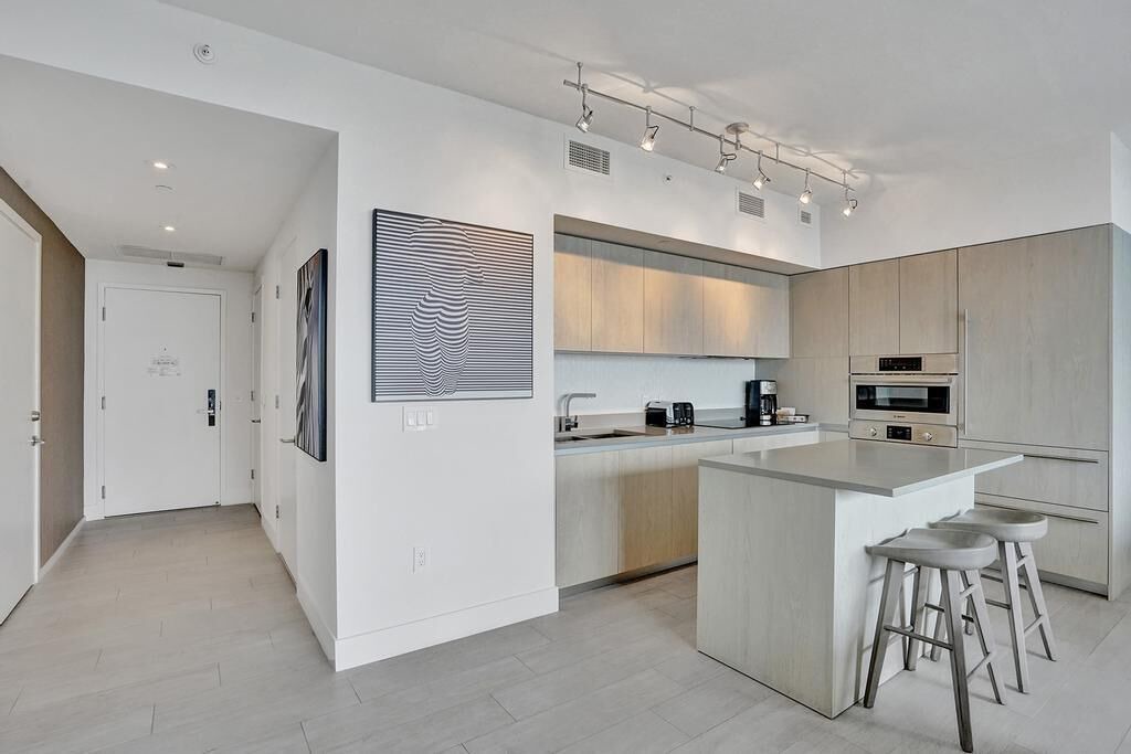 Photo of Kitchen in Hollywood South Central Beach