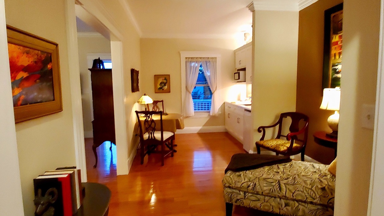Photo of Livingroom in Milton