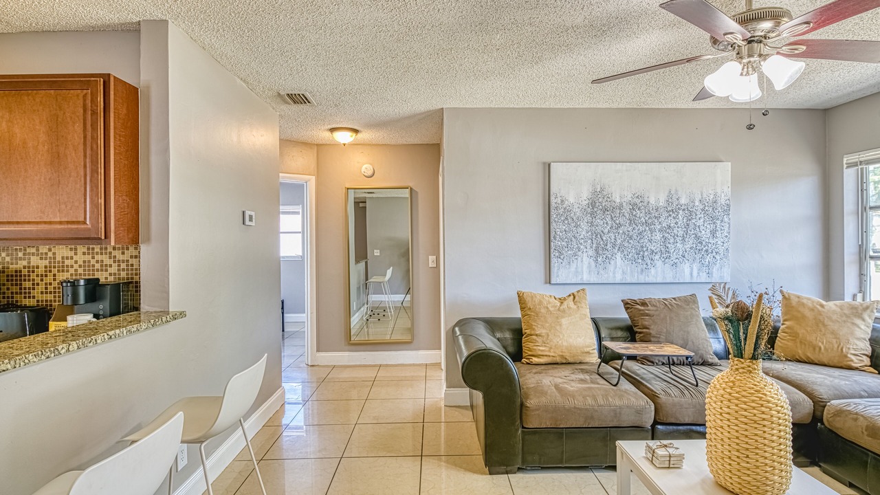 Photo of Livingroom in Deerfield Beach