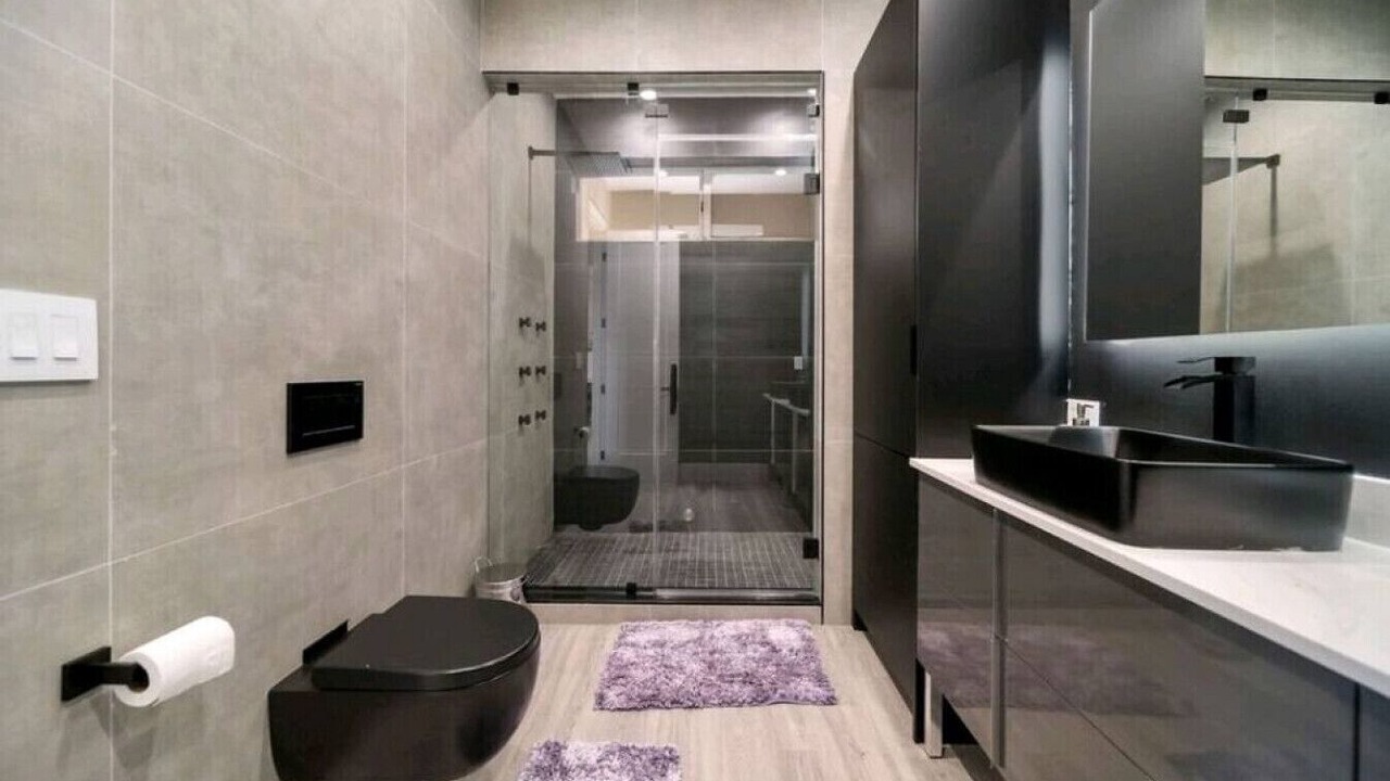 Photo of Bathroom in Victoria Park