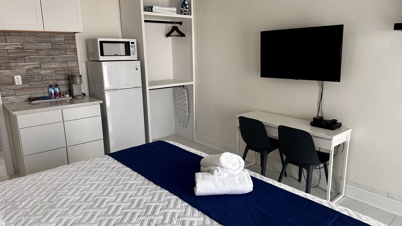 Photo of Bedroom in Lauderdale-by-the-Sea