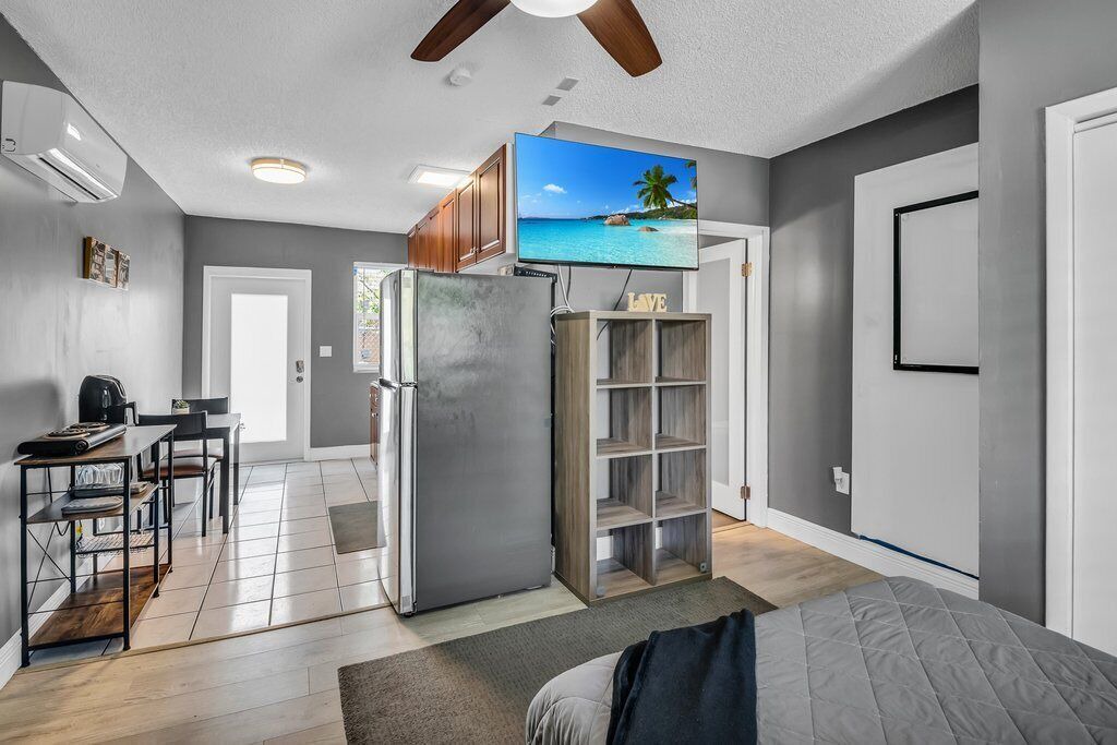 Photo of Bedroom in Middle River Terrace