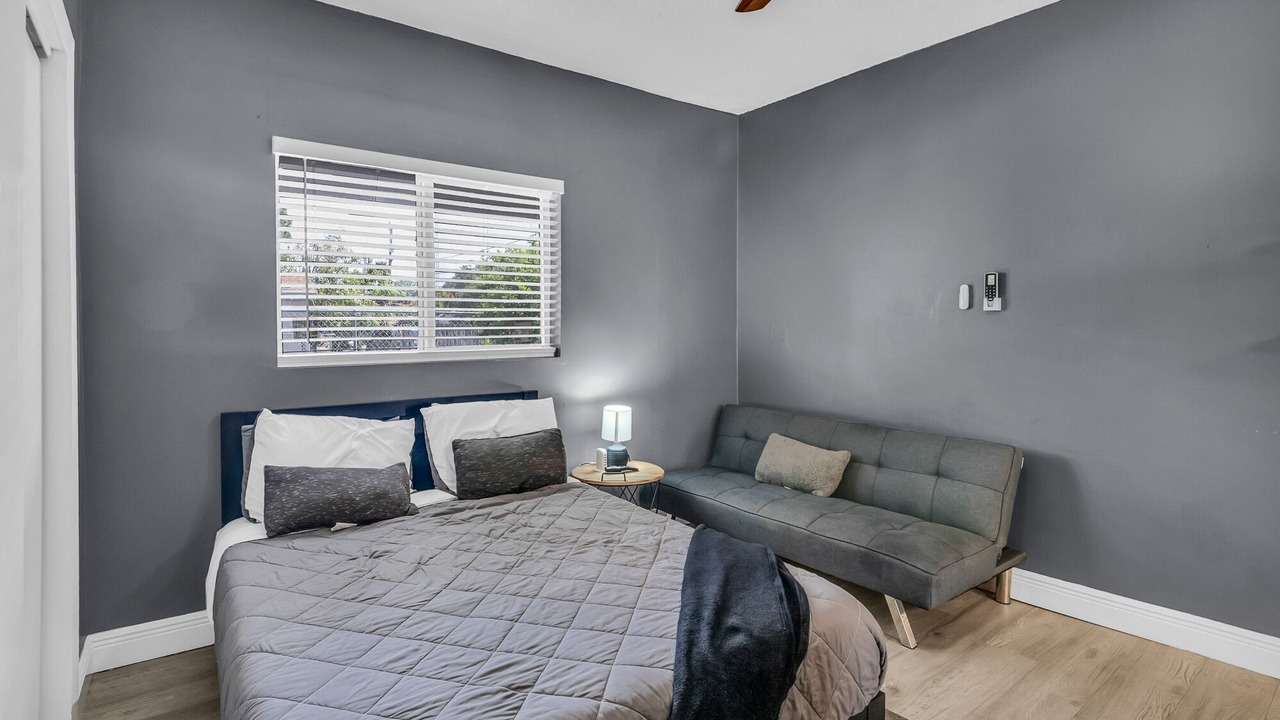 Photo of Bedroom in Middle River Terrace