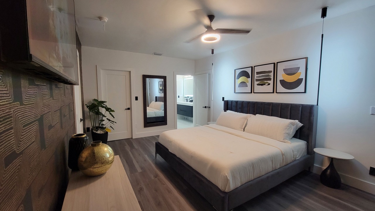 Photo of Bedroom in Miami Gardens