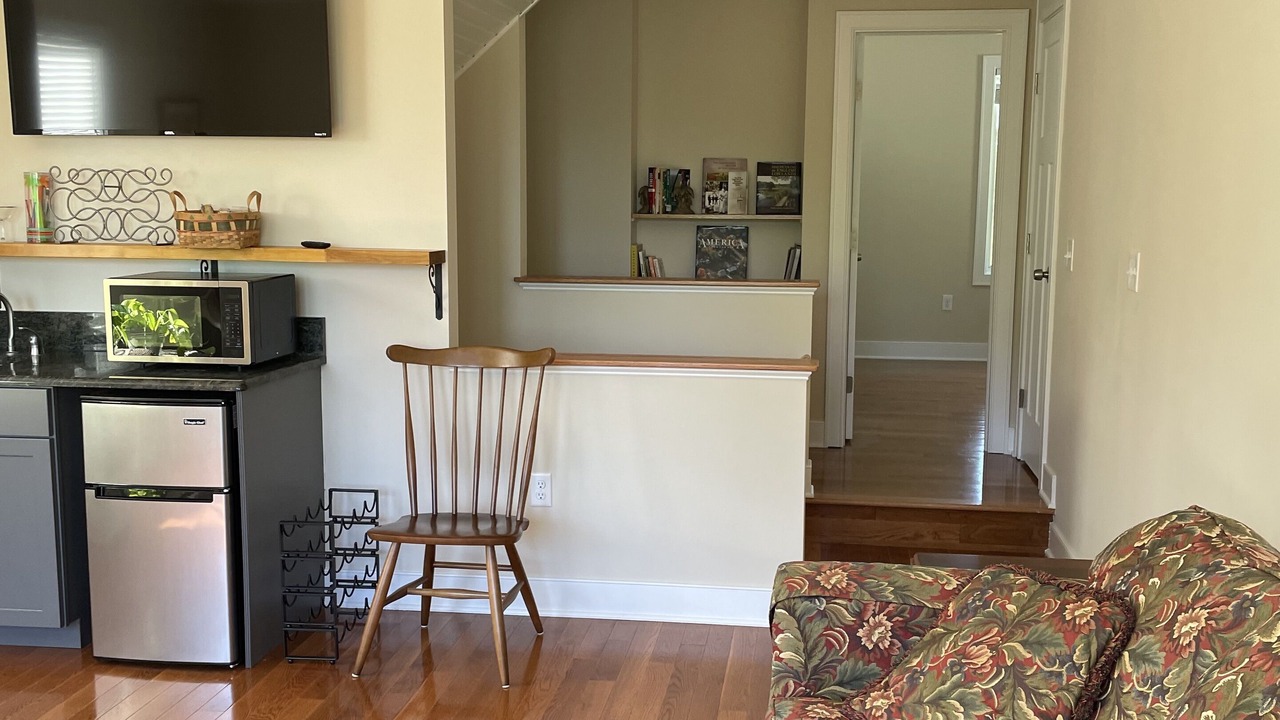 Photo of Livingroom in White Stone