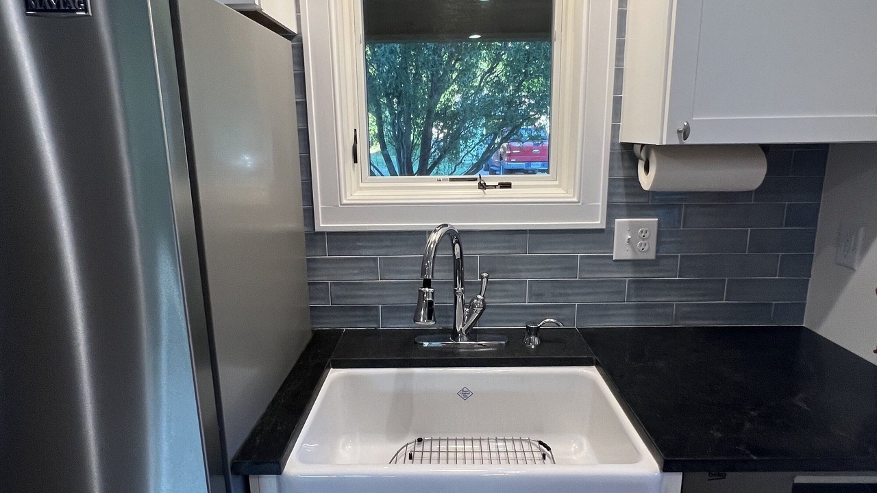 Photo of Bathroom in White Stone