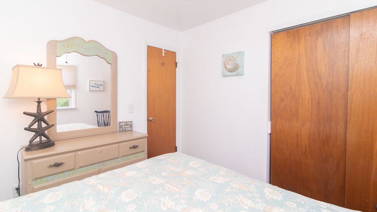 Photo of Bedroom in Ortley Beach