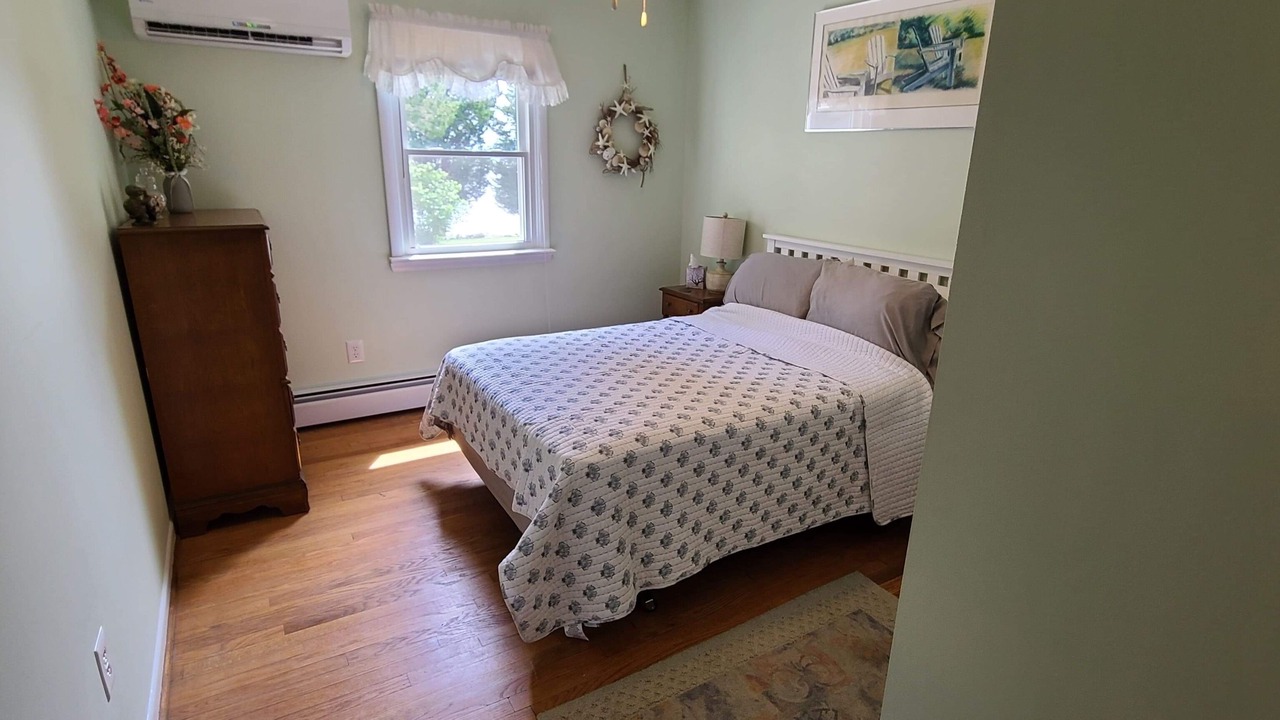 Photo of Bedroom in Coltons Point